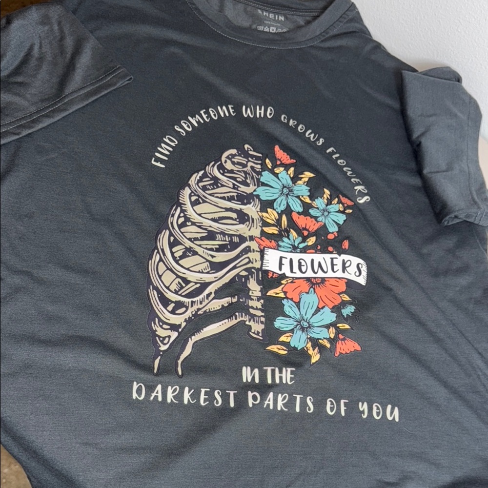SHEIN Gray Graphic Tee with Floral Skeleton